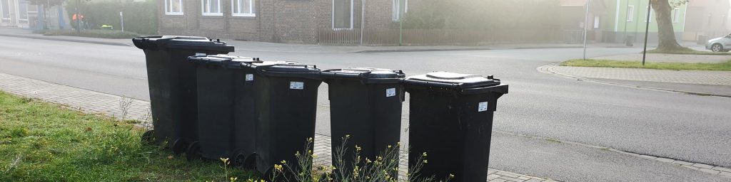 Fünf Restabfallbehälter zur Umleerung bereitgestellt