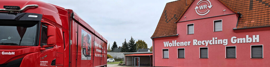Foto | Biogasbetriebenes Schubbodenfahrzeug auf dem WR Betriebshof