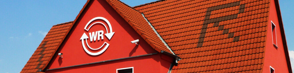 Foto | Giebel des Unternehmenssitzes der WR in der Hugo-Preuß-Straße 1