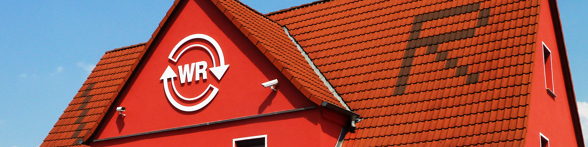 Foto | Giebel des Unternehmenssitzes der WR in der Hugo-Preuß-Straße 1